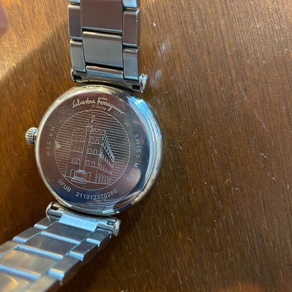 Salvatore Ferragamo Unisex Watch main image 7